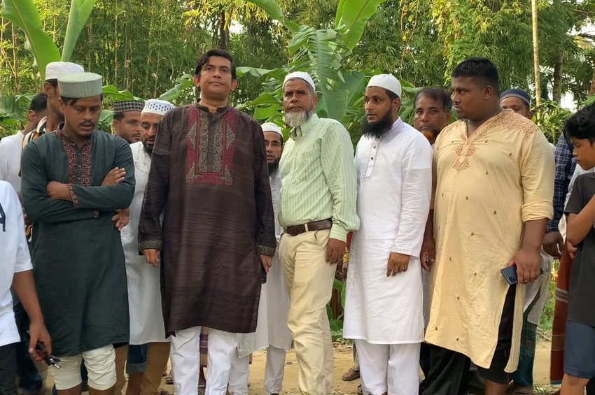 এলাকাবাসীর বিরুদ্ধে দায়ের করা প্রত্যাহারের দাবিতে বিয়ানীবাজারে মানববন্ধন