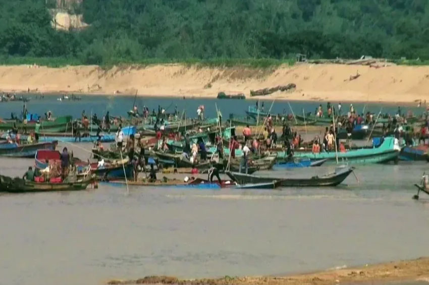 তাহিরপুরে অবৈধভাবে বালু উত্তোলনের দায়ে দুইজনকে কারাদণ্ড