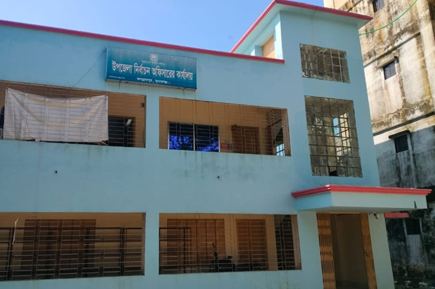 জগন্নাথপুর নির্বাচন অফিসের দিকে অভিযোগের যত তির