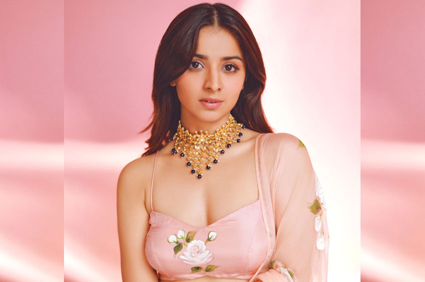 বস্তি থেকে মুম্বাইয়ের দুই বাড়ির মালিক