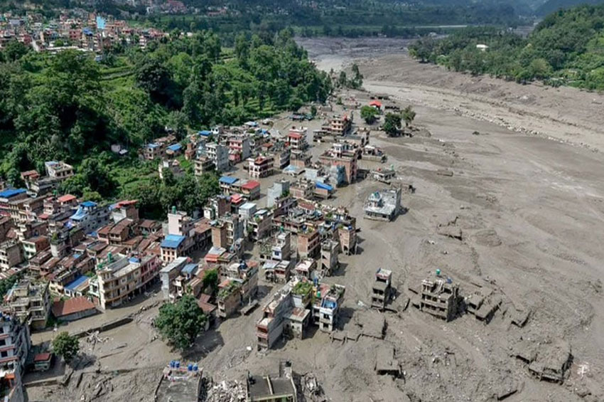 নেপালে নিহত বেড়ে ৯৫, নিখোঁজ কয়েকশ পর্যটক