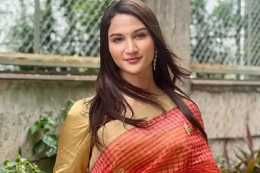 ছেলে থেকে মেয়ে হয়ে খেলার সুযোগ