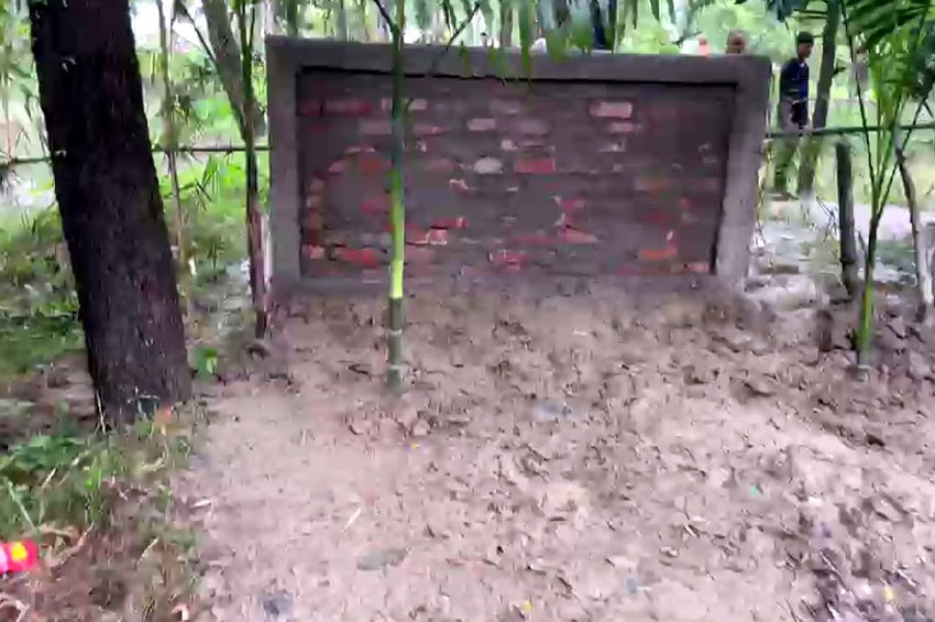 ওসমানীনগরে রাতের আঁধারে রাস্তার উপর দেয়াল নির্মাণ