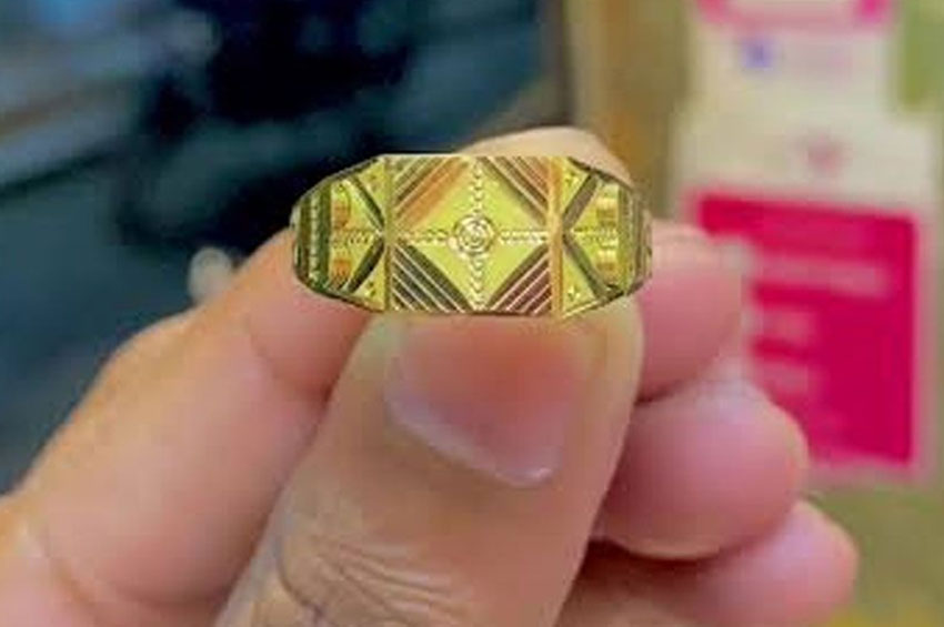 জামাইকে স্বর্ণের আংটি উপহার দেওয়া কি জায়েজ?