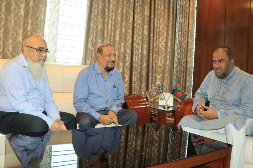 সিসিক প্রশাসকের সঙ্গে এমসি কলেজ অধ্যক্ষের সৌজন্য সাক্ষাৎ